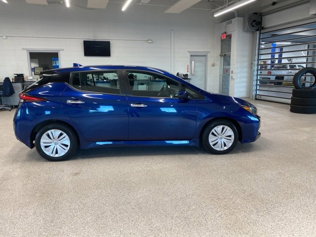 2022 Nissan Leaf S photo 4