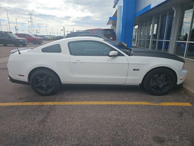 2012 Ford Mustang GT Premium photo 4