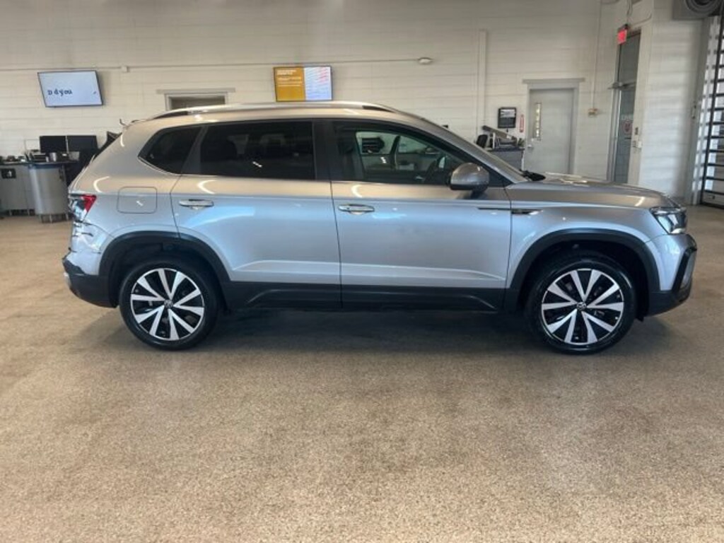 Used 2022 Volkswagen Taos 1.5T SE 4MOTION SUV