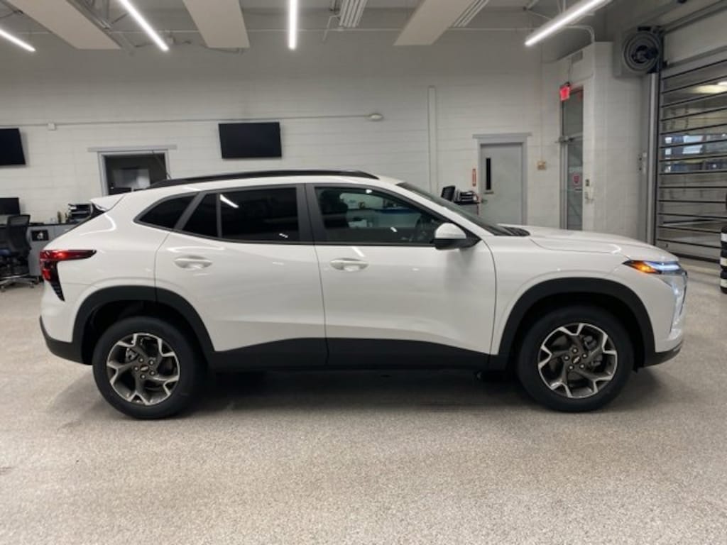 New 2026 Chevrolet Trax LT SUV