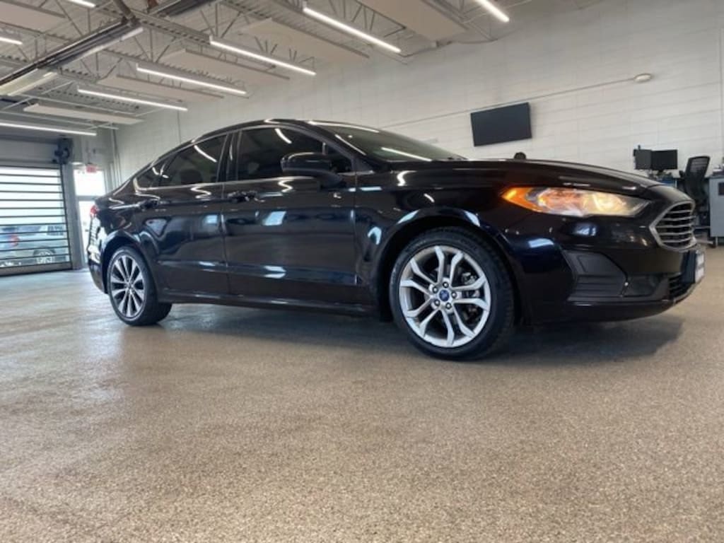 Used 2019 Ford Fusion SE Sedan