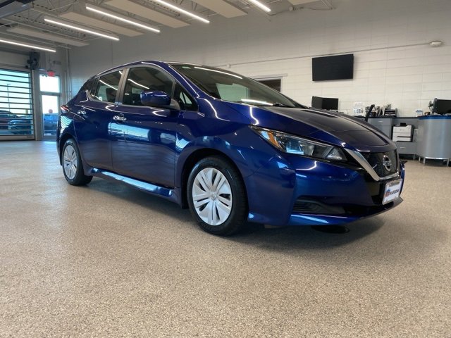 2022 Nissan Leaf S photo 3
