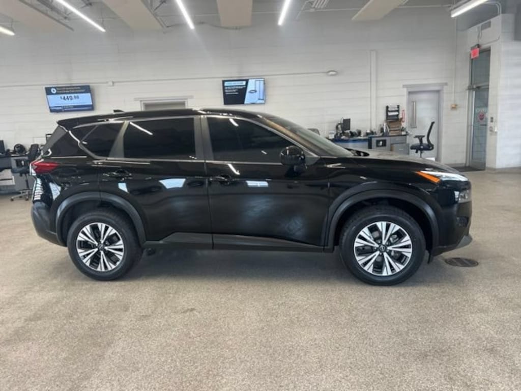 Used 2023 Nissan Rogue SV SUV