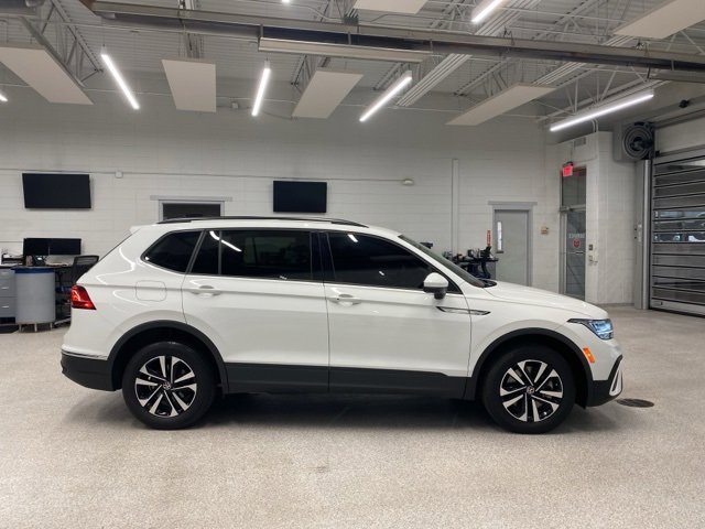 2022 Volkswagen Tiguan S photo 3