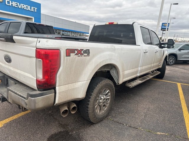 2017 Ford F-250 XLT photo 4