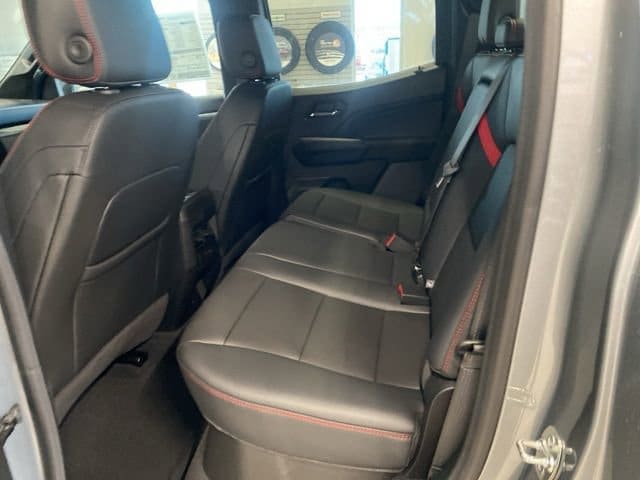 2026 Chevrolet Colorado Z71 - Photo 24