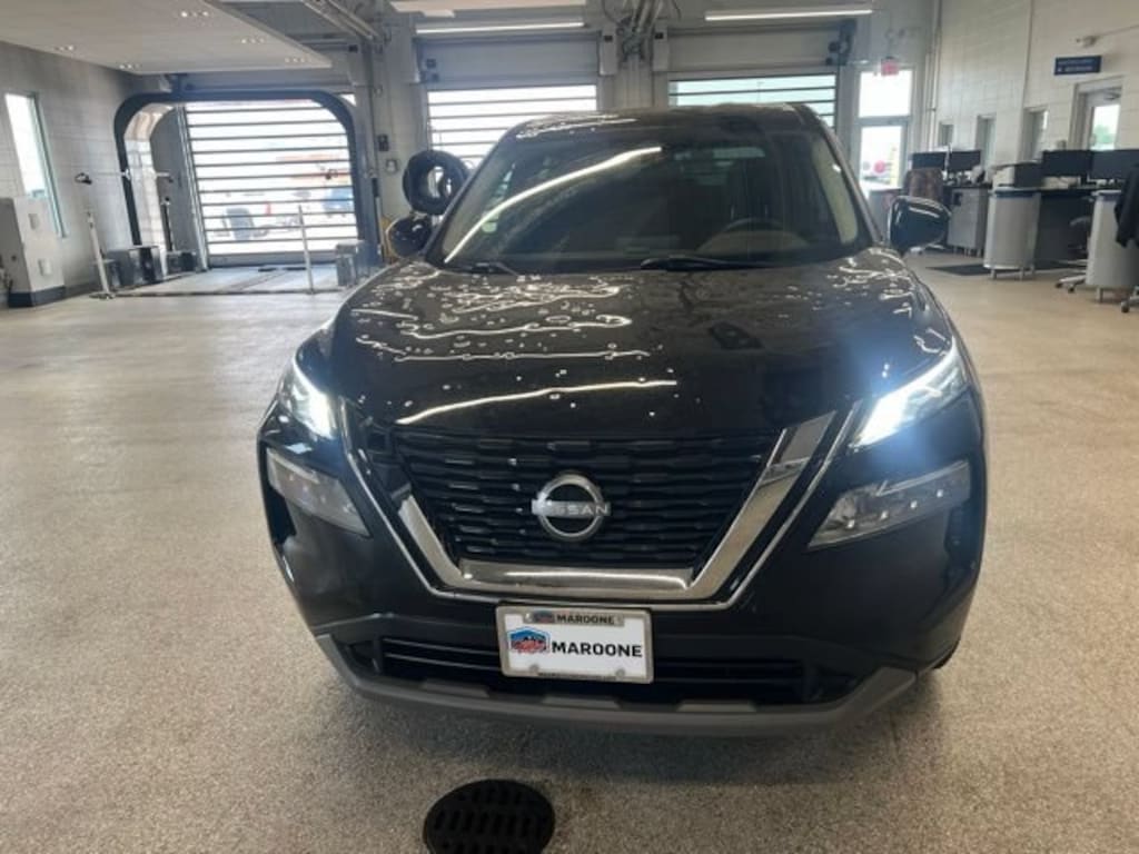 Used 2023 Nissan Rogue SV SUV