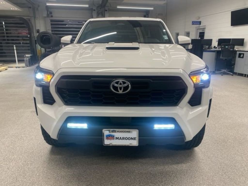 Used 2024 Toyota Tacoma SR5 Truck Double Cab