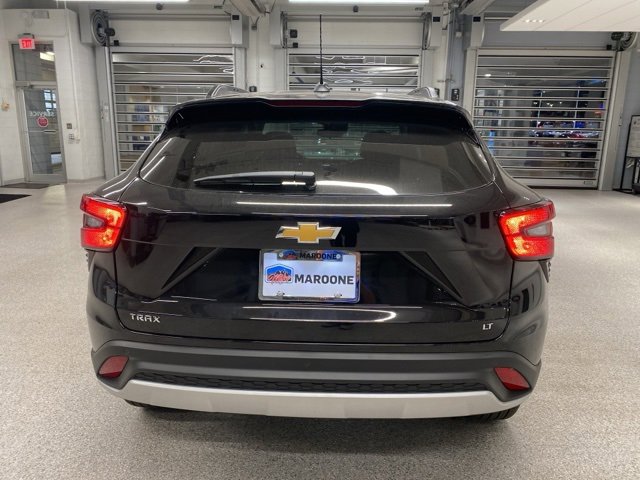2025 Chevrolet Trax LT photo 4