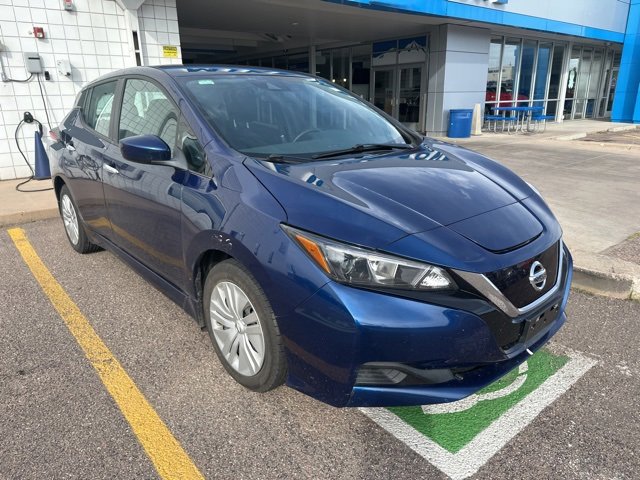 2022 Nissan Leaf S photo 3