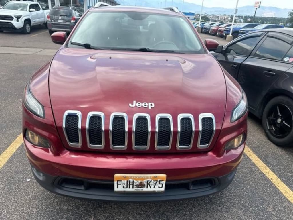 Used 2015 Jeep Cherokee Latitude 4x4 SUV