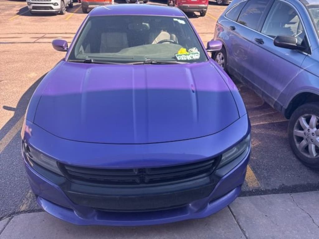 Used 2016 Dodge Charger SXT Sedan