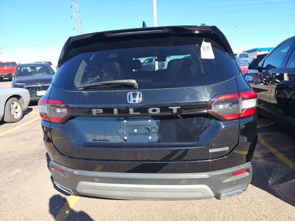 Used 2024 Honda Pilot Touring SUV