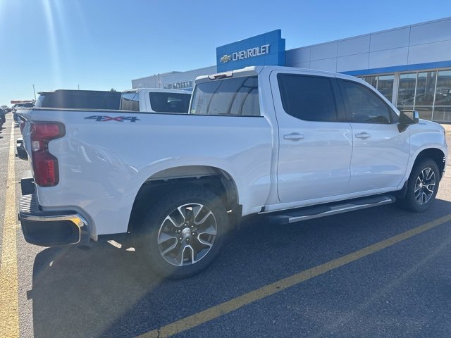 2022 Chevrolet Silverado 1500 LT photo 4