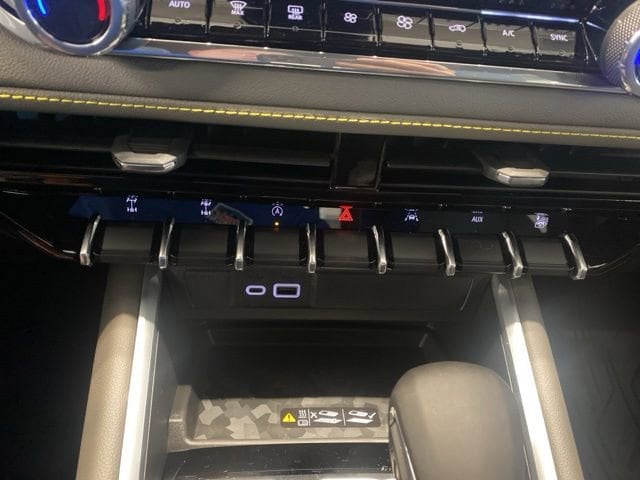 2026 Chevrolet Colorado ZR2 - Photo 21