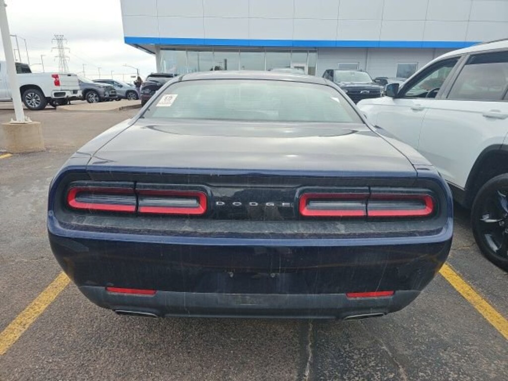 Used 2016 Dodge Challenger SXT Coupe