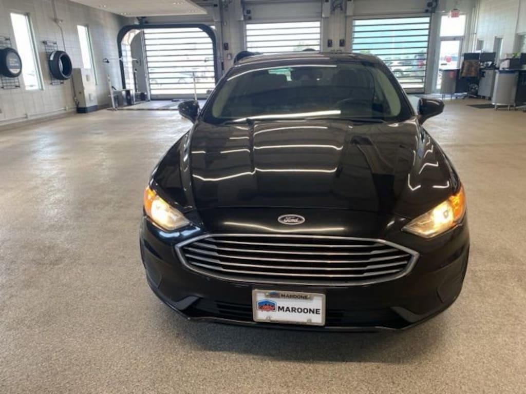 Used 2019 Ford Fusion SE Sedan