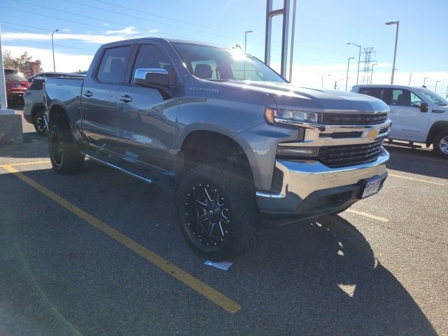 2019 Chevrolet Silverado 1500 LT photo 3