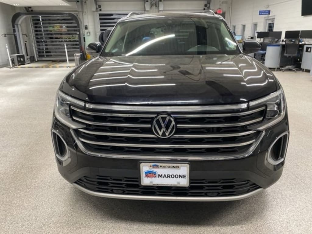 Used 2024 Volkswagen Atlas 2.0T SE w/Technology SUV