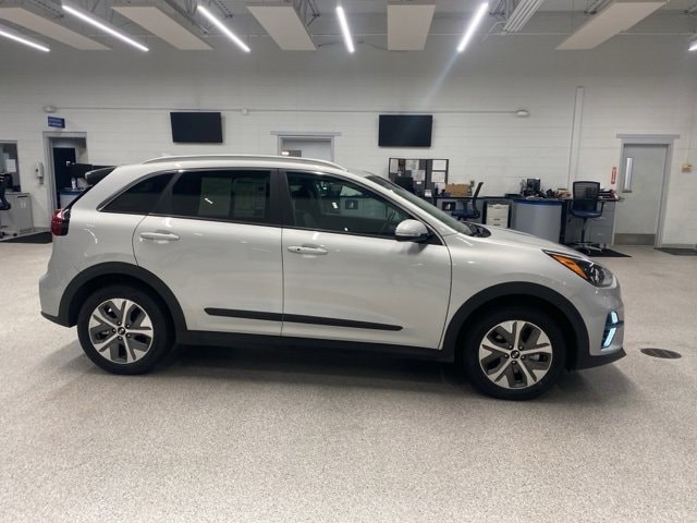 Used 2020 Kia Niro EX with VIN KNDCC3LG6L5076201 for sale in Colorado Springs, CO