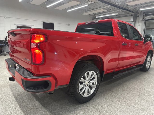 2021 Chevrolet Silverado 1500 Custom photo 3
