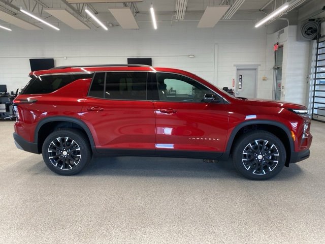 2026 Chevrolet Traverse 2LT photo 4