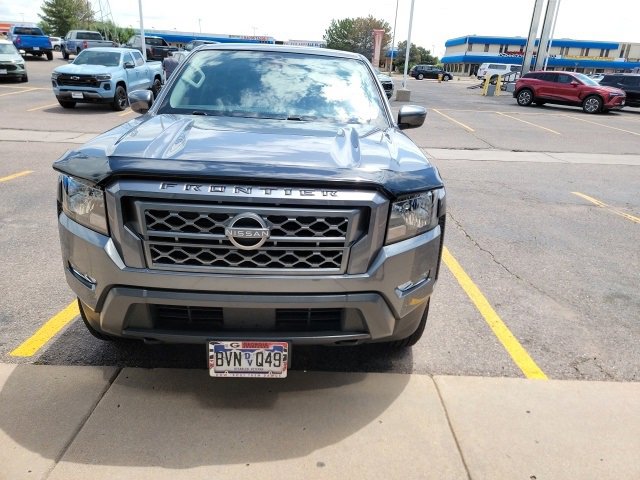 2024 Nissan Frontier SV photo 2
