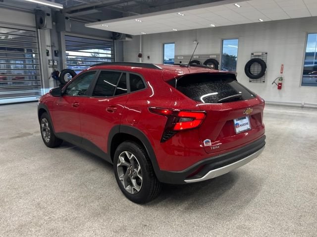 2026 Chevrolet Trax LT - Photo 8