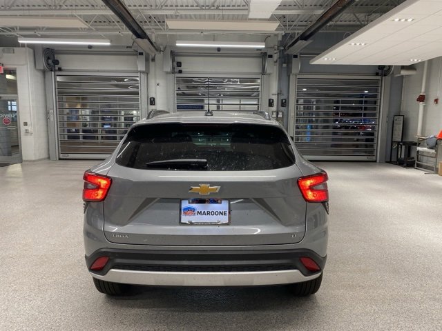 2025 Chevrolet Trax LT photo 4