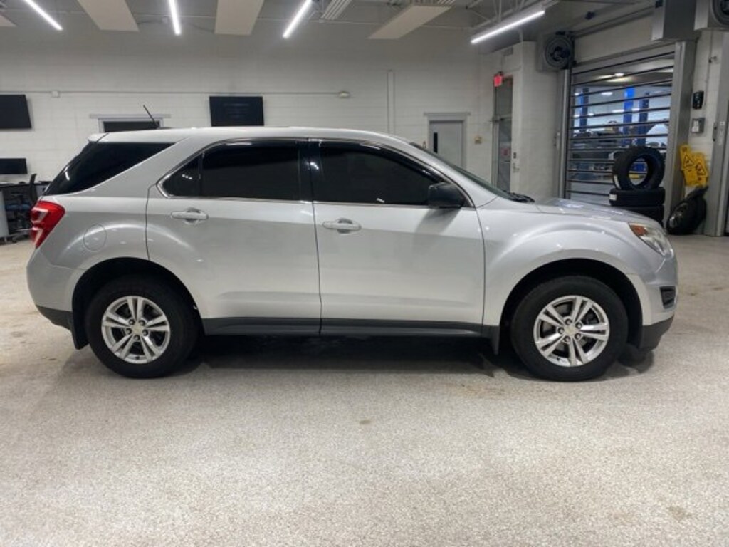 Used 2017 Chevrolet Equinox LS SUV