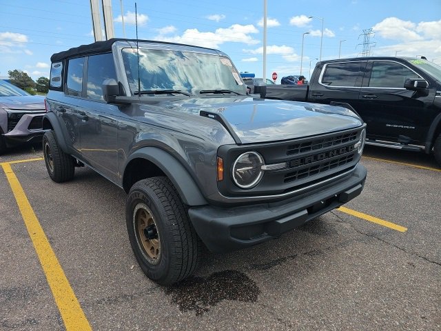 2022 Ford Bronco Base photo 3
