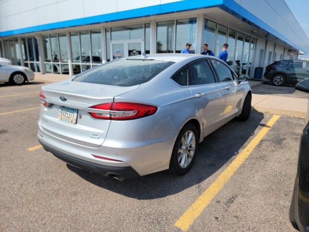 Used 2019 Ford Fusion SE Sedan