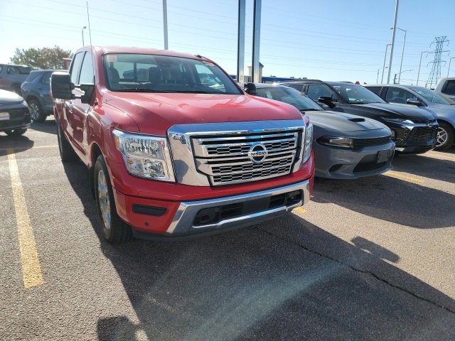 2021 Nissan Titan SV photo 3