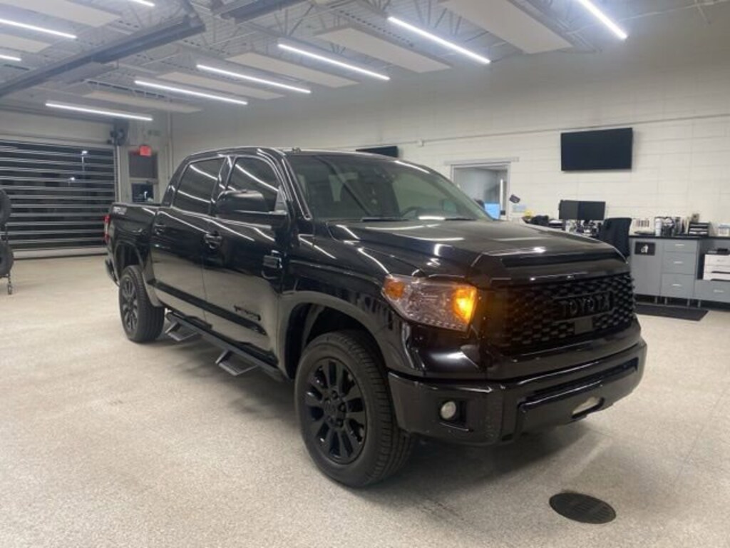 Used 2017 Toyota Tundra Limited 5.7L V8 w/FFV Truck CrewMax