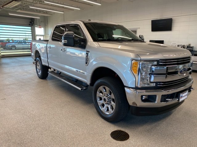 2017 Ford F-250 Lariat photo 3