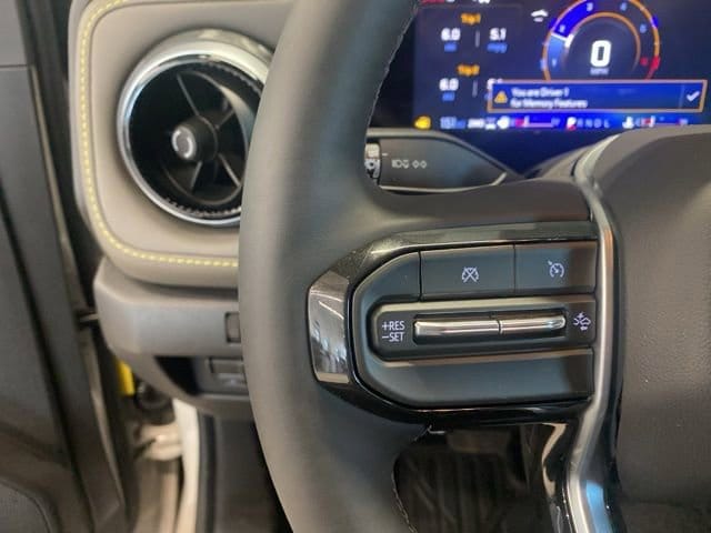 2026 Chevrolet Colorado ZR2 - Photo 13