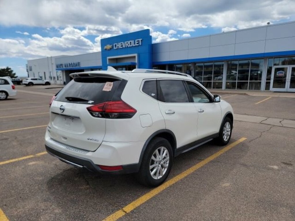 Used 2017 Nissan Rogue SV SUV