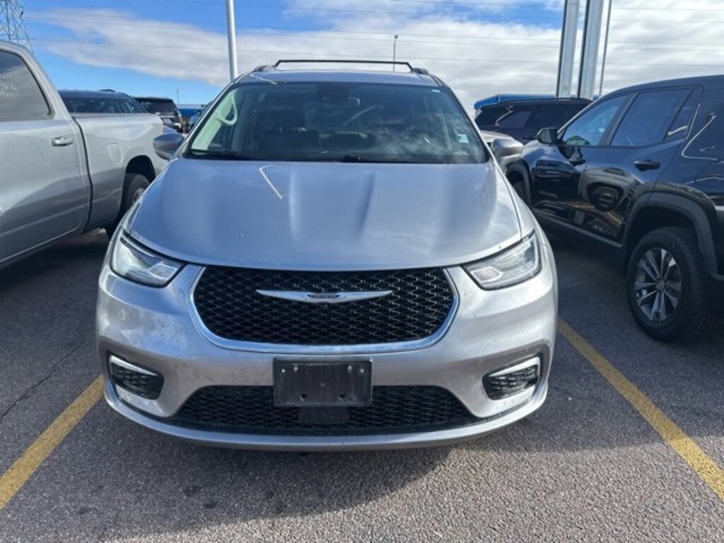 Used 2021 Chrysler Pacifica Touring L Van Passenger Van