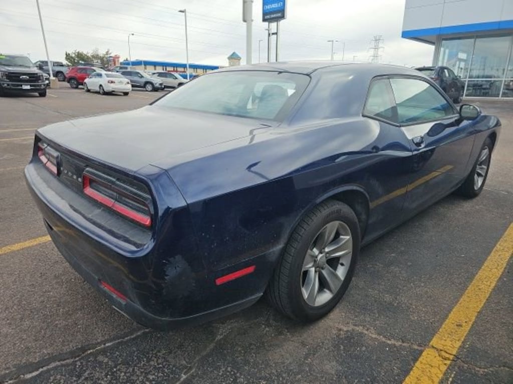Used 2016 Dodge Challenger SXT Coupe