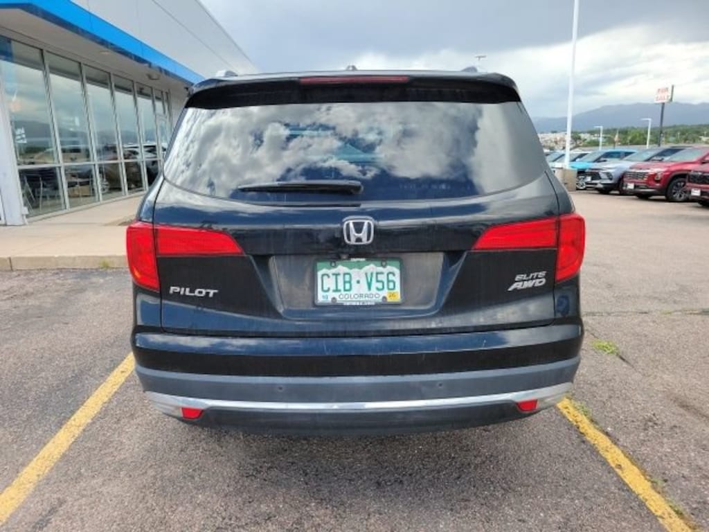 Used 2017 Honda Pilot Elite AWD SUV