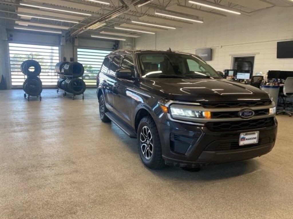 Used 2024 Ford Expedition XLT SUV