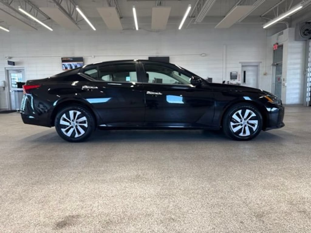 Used 2023 Nissan Altima S FWD Sedan