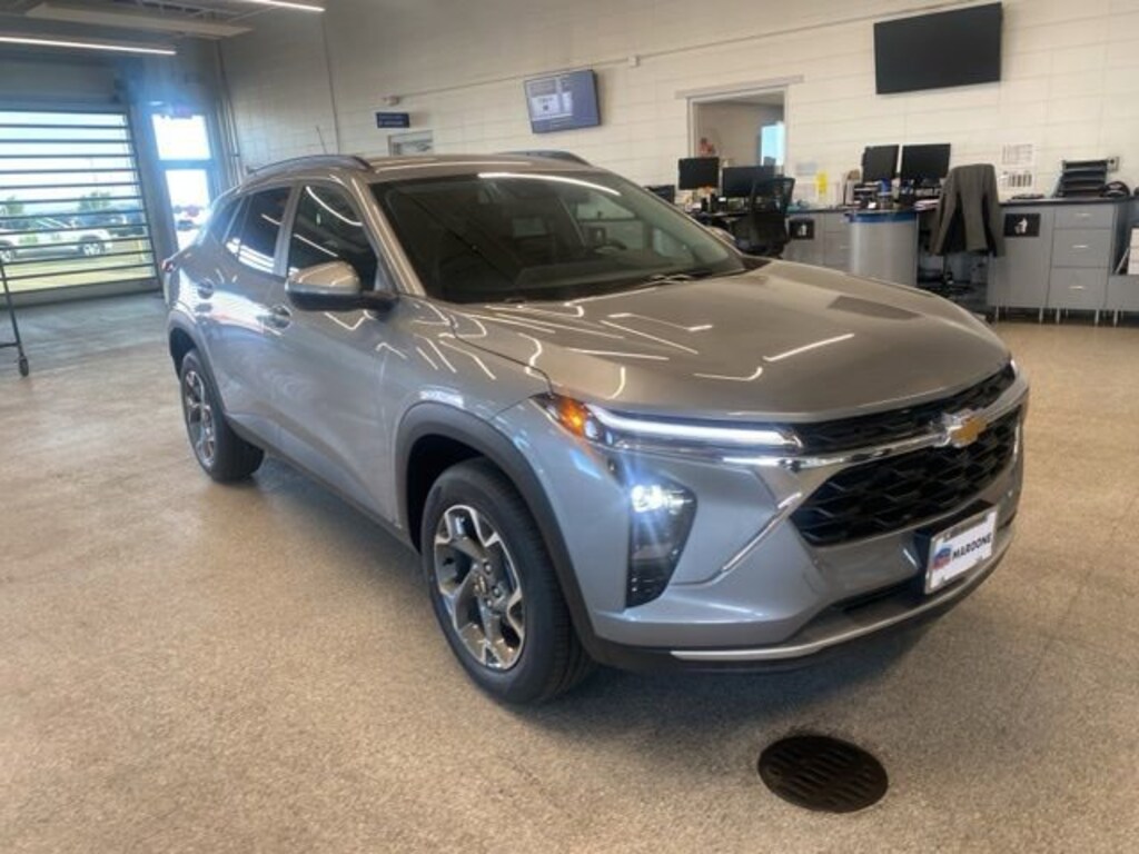 New 2026 Chevrolet Trax LT SUV