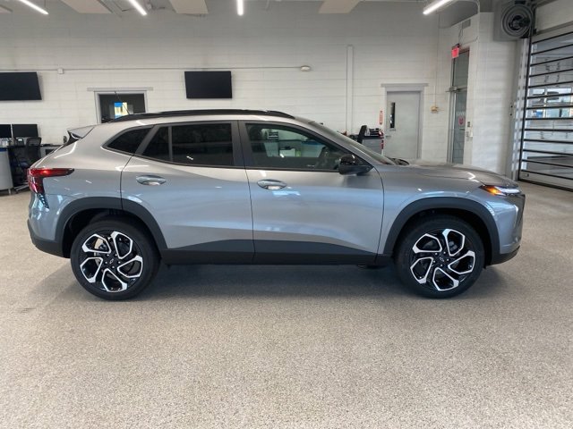 2025 Chevrolet Trax photo 4