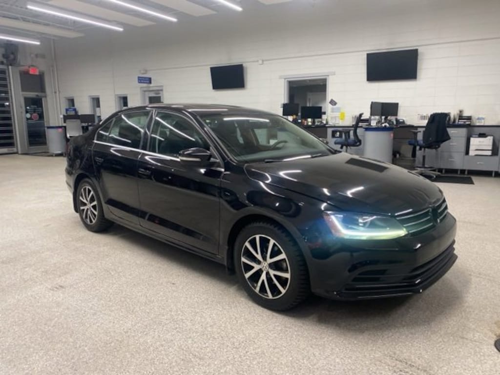 Used 2017 Volkswagen Jetta 1.4T SE Sedan