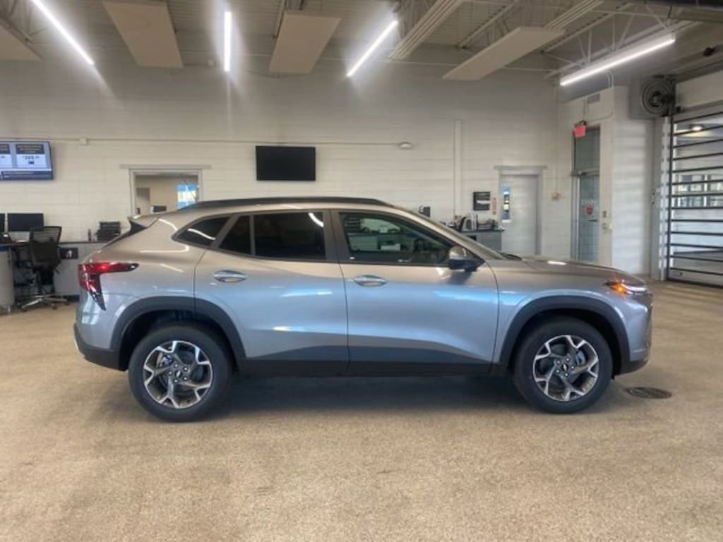 New 2026 Chevrolet Trax LT SUV