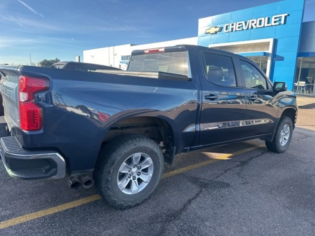 Used 2020 Chevrolet Silverado 1500 LT Truck Crew Cab