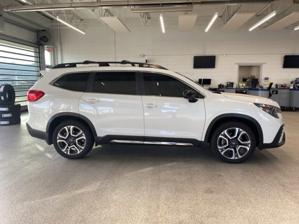 Used 2024 Subaru Ascent Limited 7-Passenger SUV