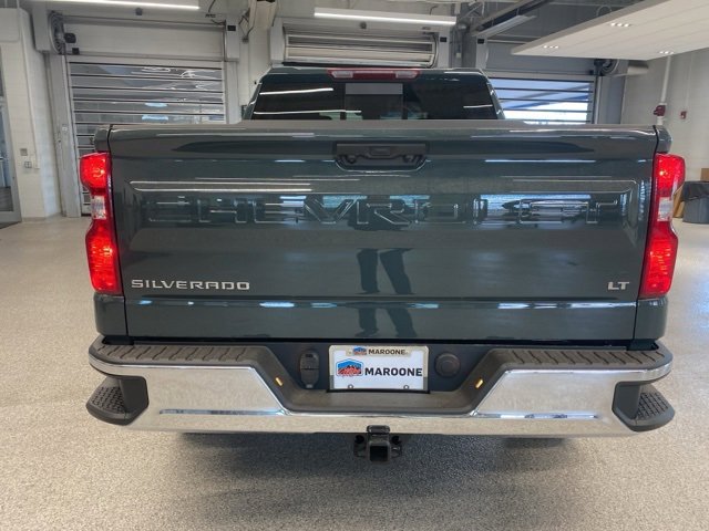 2025 Chevrolet Silverado 1500 LT photo 4