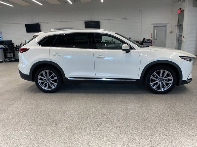 2021 Mazda CX-9 Grand Touring photo 2